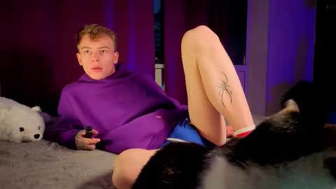 Alex but u can call me Theo online show from 12/16/25, 06:18