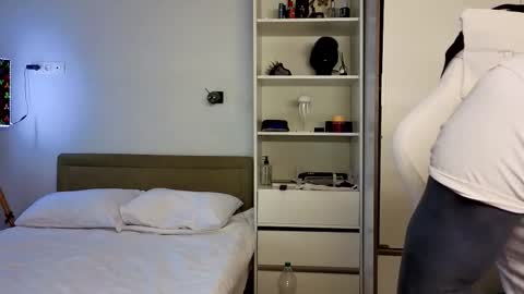 Alex but u can call me Theo online show from 02/17/26, 09:17