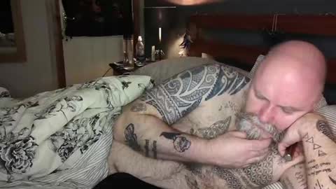 Tattooeddilf 01 online show from 12/04/24, 06:55
