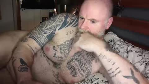 Tattooeddilf 01 online show from 12/31/24, 10:34