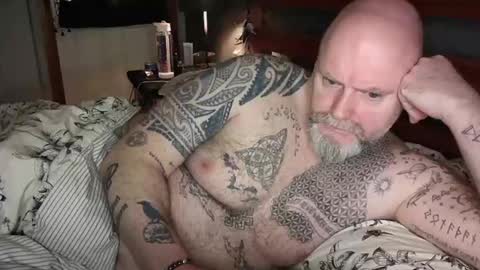 Tattooeddilf 01 online show from 01/08/25, 10:06