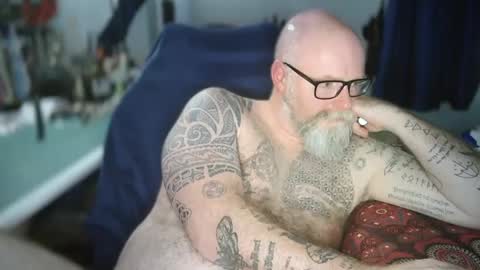 Tattooeddilf 01 online show from 09/30/25, 10:48