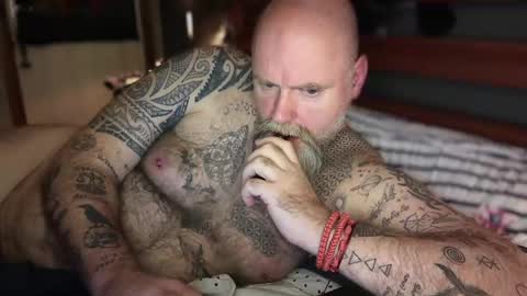 Tattooeddilf 01 online show from 10/16/25, 11:17