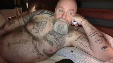 Tattooeddilf 01 online show from 10/19/25, 11:05