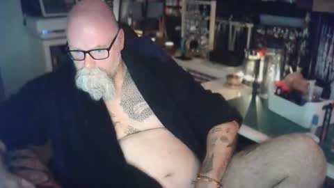 Tattooeddilf 01 online show from 11/26/25, 12:55
