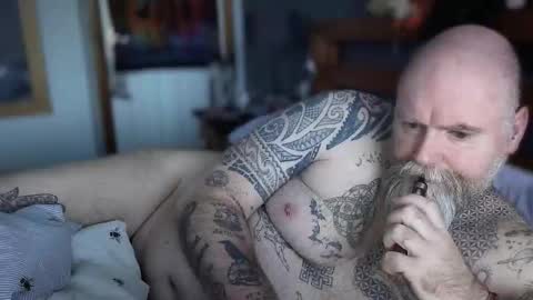 Tattooeddilf 01 online show from 12/01/25, 01:05