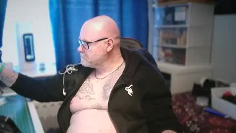 Tattooeddilf 01 online show from 03/28/26, 06:18