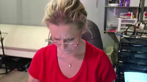 Lisa Lovely online show from 01/29/25, 08:14