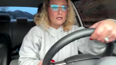 Lisa Lovely online show from 02/12/25, 05:37