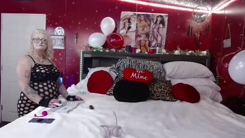 Lisa Lovely online show from 02/16/26, 07:26