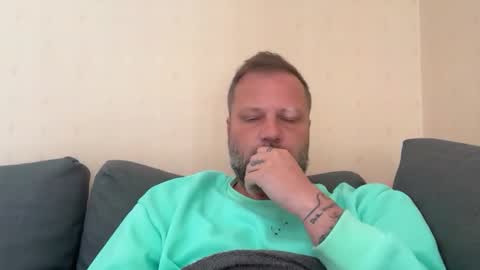 Snapshot of tattoomanforgirls chatting on 03/31/26, 10:26 tattoomanforgirls online show from 03/31/26, 10:26