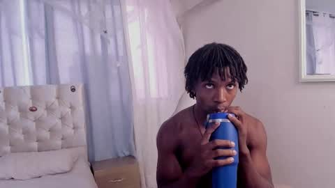 tau_montes online show from 10/21/25, 03:57