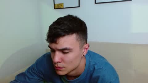 Snapshot of taurus4k chatting on 12/15/24, 10:47 taurus4k online show from 12/15/24, 10:47