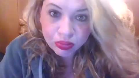 Snapshot of taurus79007 chatting on 10/28/25, 04:42 Taurus79007 online show from 10/28/25, 04:42