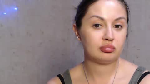 Taya online show from 04/11/26, 06:56