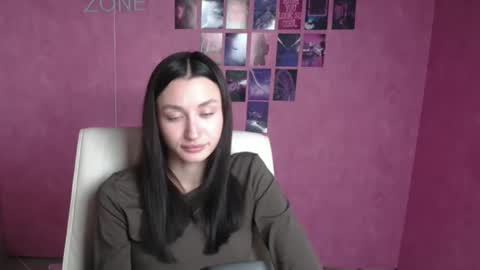Snapshot of tayavibe chatting on 05/11/26, 05:35 Taya online show from 05/11/26, 05:35