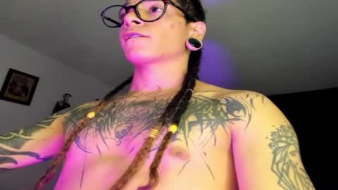 Snapshot of tayhlorstronghold chatting on 02/01/26, 11:09 online show from 02/01/26, 11:09