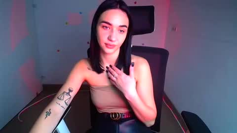 Snapshot of tayla_candy chatting on 10/14/25, 06:03 Tayla online show from 10/14/25, 06:03