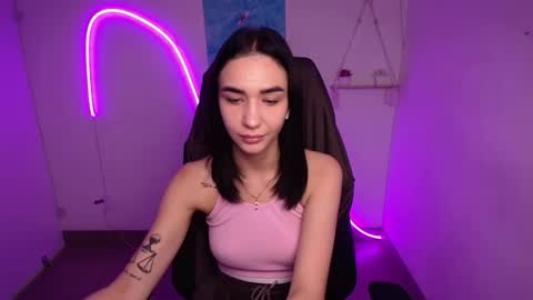 Snapshot of tayla_candy chatting on 11/06/25, 06:47 Tayla online show from 11/06/25, 06:47