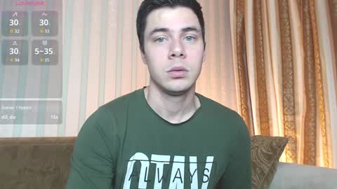 Snapshot of tayler_durden_1 chatting on 12/13/24, 04:43 ... online show from 12/13/24, 04:43