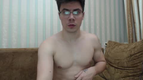 Snapshot of tayler_durden_1 chatting on 01/21/25, 02:37 ... online show from 01/21/25, 02:37