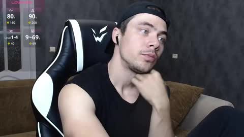 Snapshot of tayler_durden_1 chatting on 09/19/25, 04:25 ... online show from 09/19/25, 04:25