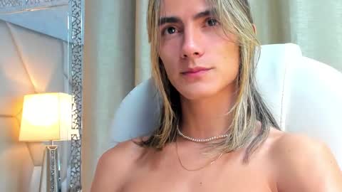 tayler_swift1 online show from 12/31/24, 08:26