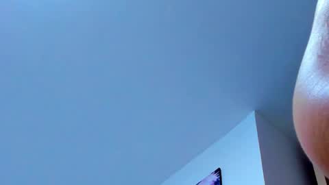 tayler_swift1 online show from 04/05/26, 11:24