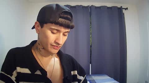 Snapshot of taylor_024 chatting on 05/28/26, 06:54 independent model online show from 05/28/26, 06:54