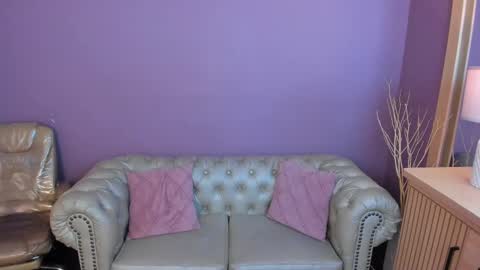 Taylor Bennet online show from 09/18/25, 12:07