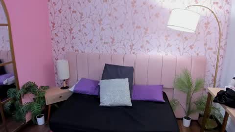 Taylor Bennet online show from 10/05/25, 12:14