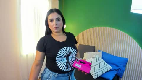 Taylor Bennet online show from 11/20/25, 11:43