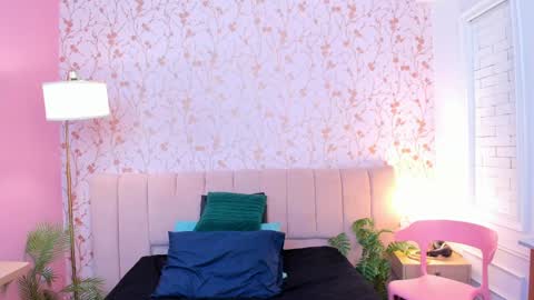 Taylor Bennet online show from 04/22/26, 11:56