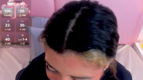 taylor_cupper_ online show from 10/24/25, 09:33