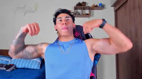 Snapshot of taylor_mclane1 chatting on 11/26/25, 06:20 taylor_mclane1 online show from 11/26/25, 06:20