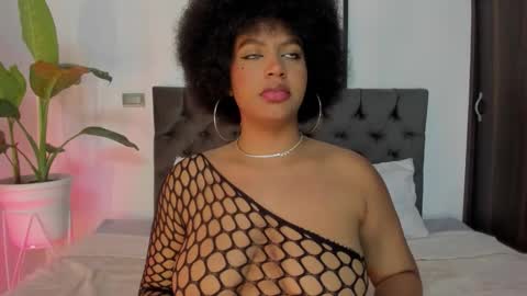 Taylor  online show from 11/16/25, 04:29