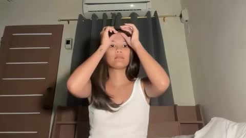 Snapshot of taylor_sue chatting on 10/05/25, 05:11 taylor online show from 10/05/25, 05:11