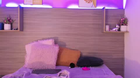 Taylor  online show from 02/15/25, 03:28