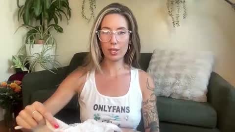 Taylor online show from 01/12/26, 03:23