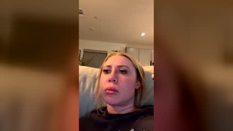 Taylor Rae online show from 02/09/26, 04:16