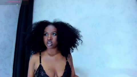 Tayra online show from 05/18/26, 09:09