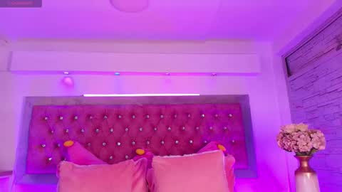 Sofia online show from 12/14/25, 08:35