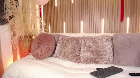 Sofia online show from 04/18/26, 09:04