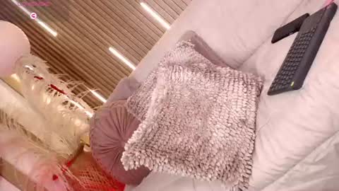 Snapshot of tayzon_foxxx chatting on 06/11/26, 12:32 Sofia online show from 06/11/26, 12:32