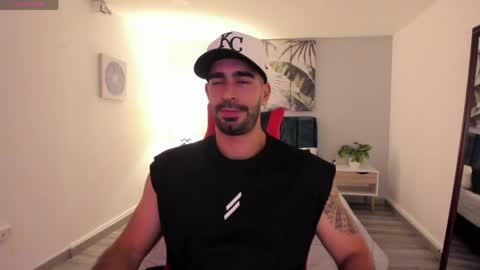 Snapshot of tbastian chatting on 05/08/26, 08:58 BASTIAN online show from 05/08/26, 08:58