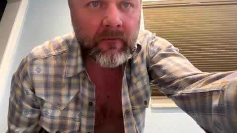 Tbiz82 online show from 02/06/25, 03:37