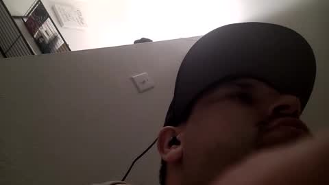 Snapshot of tboy833 chatting on 02/19/25, 06:44 Luis online show from 02/19/25, 06:44