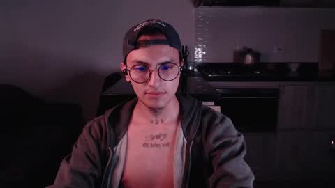 Teo independent model online show from 02/18/25, 02:59