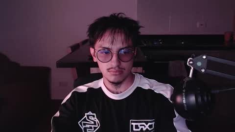 Teo independent model online show from 01/10/26, 02:57