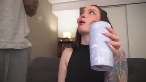 Leo and Luna online show from 11/27/25, 04:20